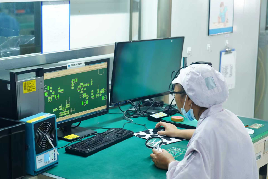 Visual inspection of RF power amplifier incoming parts before RF parameter verification