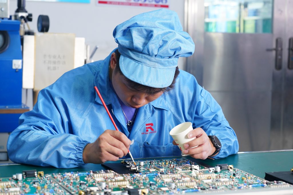 RF PA PCBA with conformal coating exposed to moisture in a controlled environmental reliability test